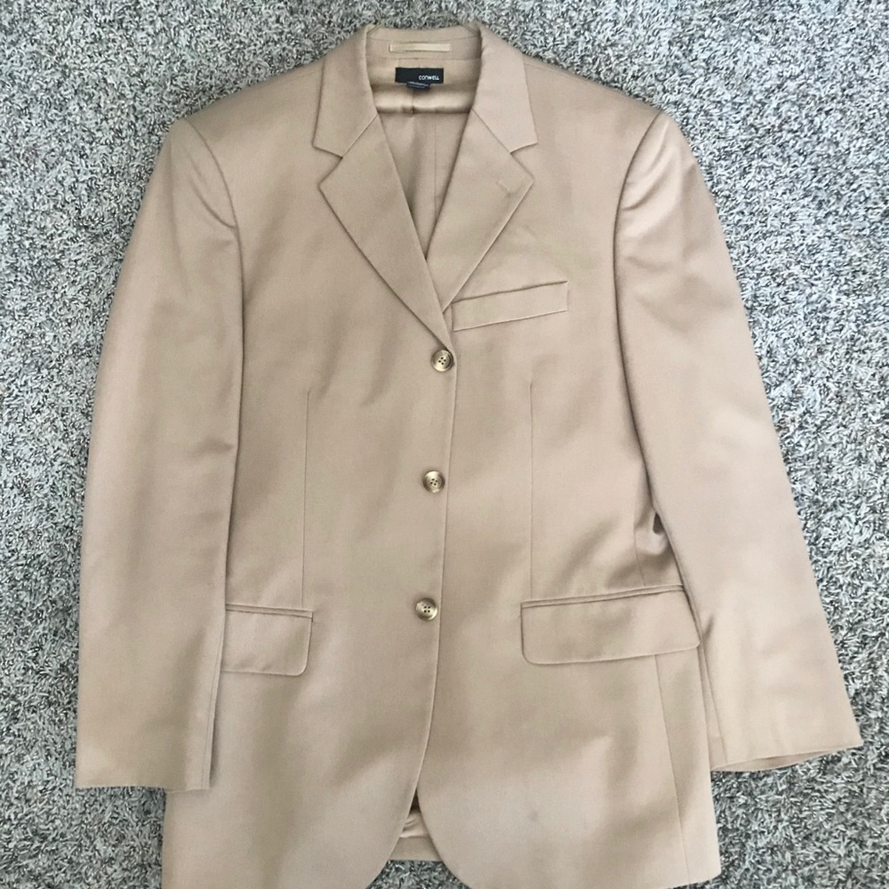 Conwell H&M Tan Suit. Size: 40/38